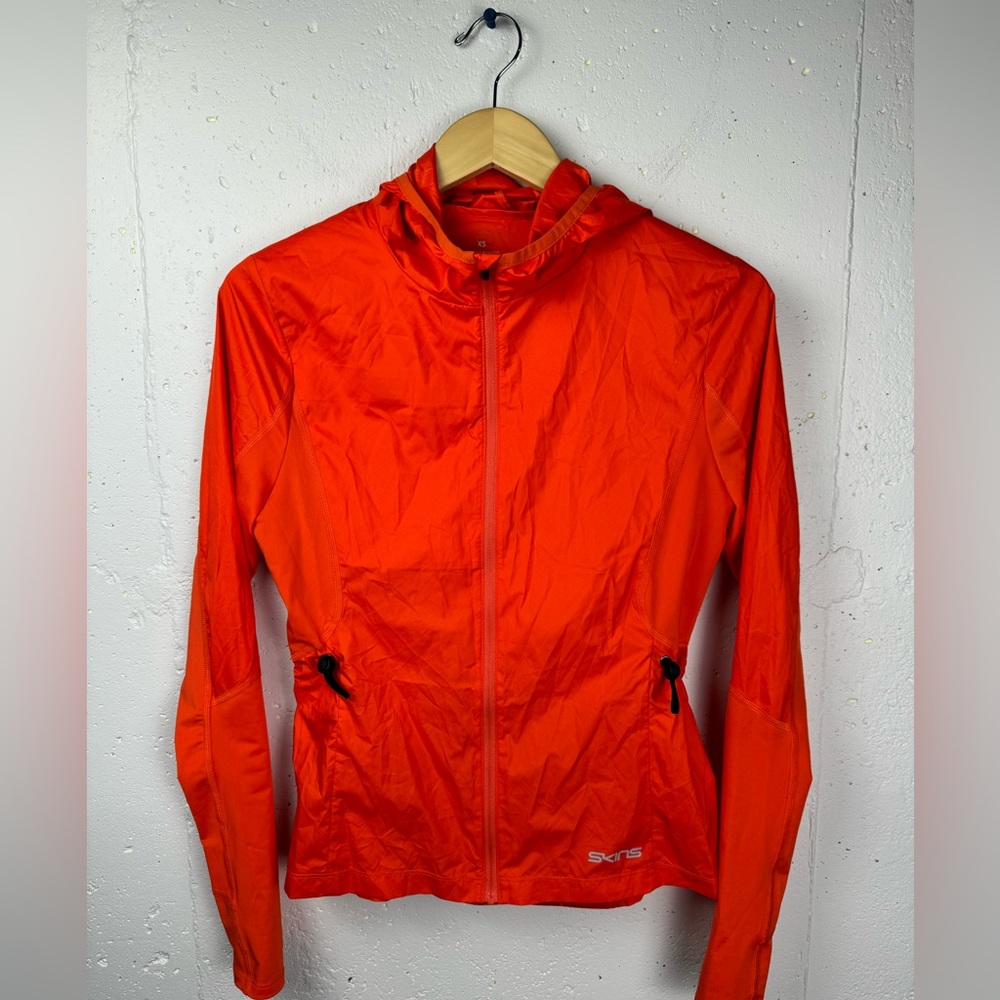 Skins Women Gylle Engineered Hooded Lightweight Wind Breaker Jacket Coral Red XS - Picture 8 of 15